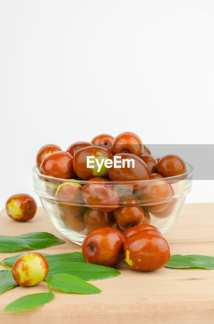 food and drink, food, healthy eating, fruit, wellbeing, freshness, produce, plant, studio shot, bowl, indoors, no people, vegetable, wood, still life, copy space, ingredient