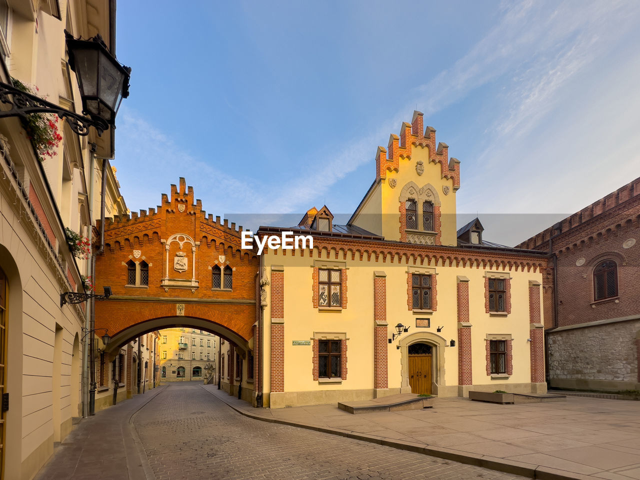 architecture, building exterior, built structure, building, sky, town, city, travel destinations, history, the past, nature, facade, travel, street, religion, landmark, palace, place of worship, tourism, no people, arch, blue, outdoors, cloud, belief, old, ancient history, estate