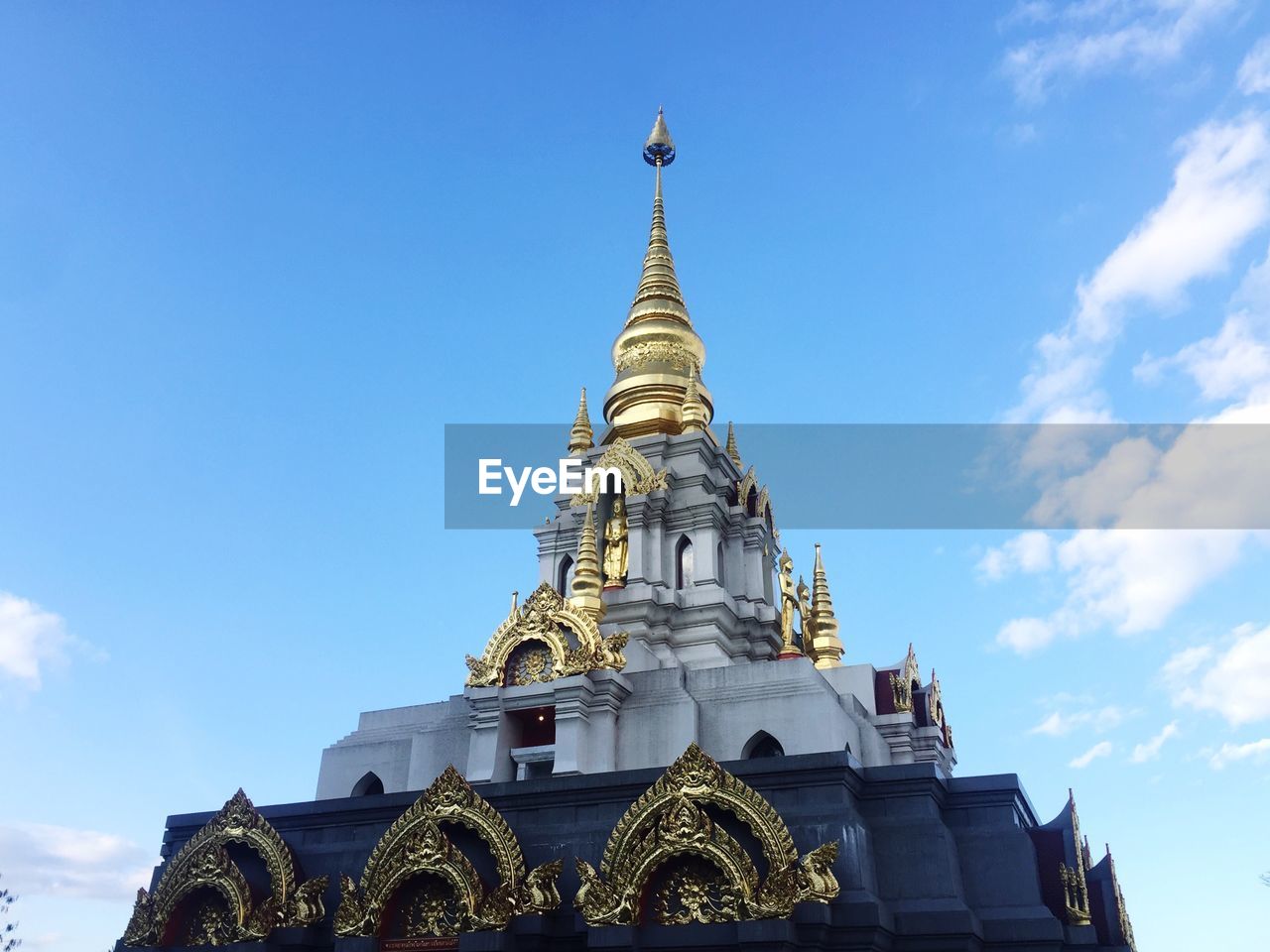 LOW ANGLE VIEW OF TEMPLE BUILDING