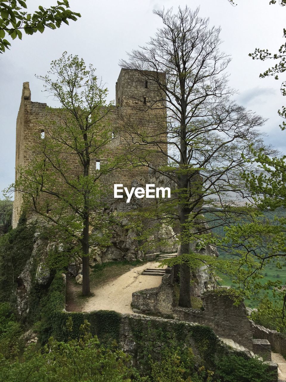 VIEW OF OLD RUIN BUILDING