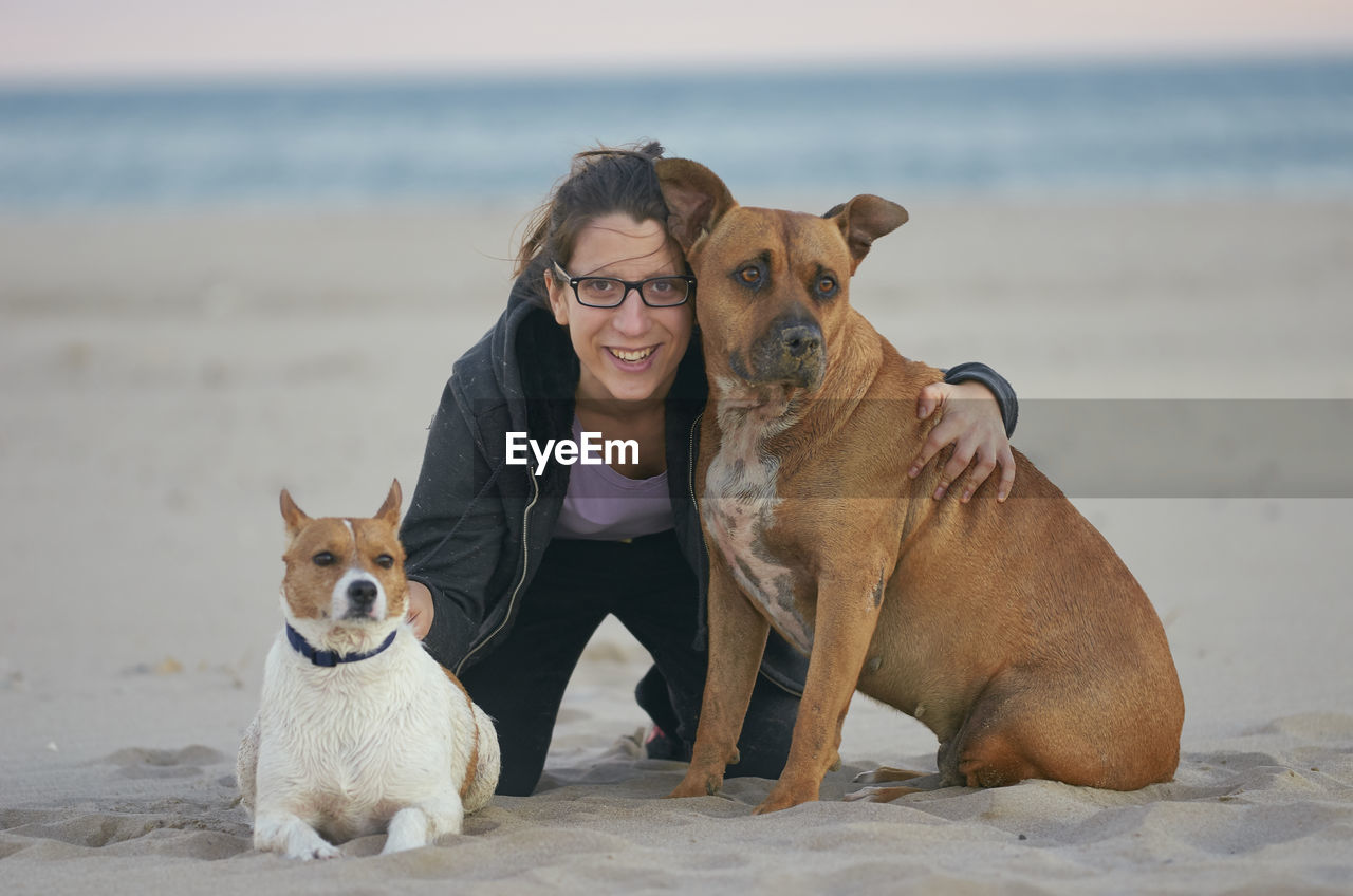 PORTRAIT OF A DOG ON BEACH