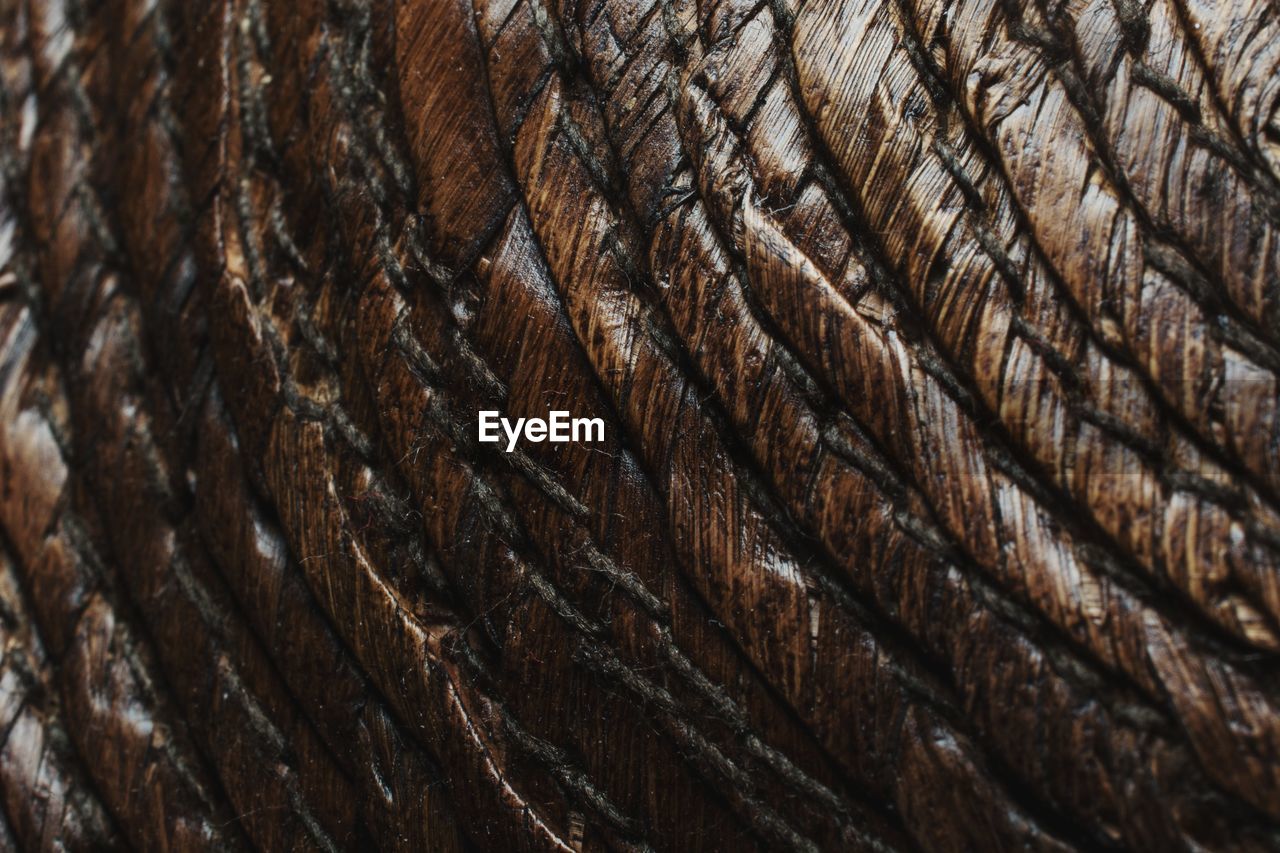 FULL FRAME SHOT OF RUSTY METAL