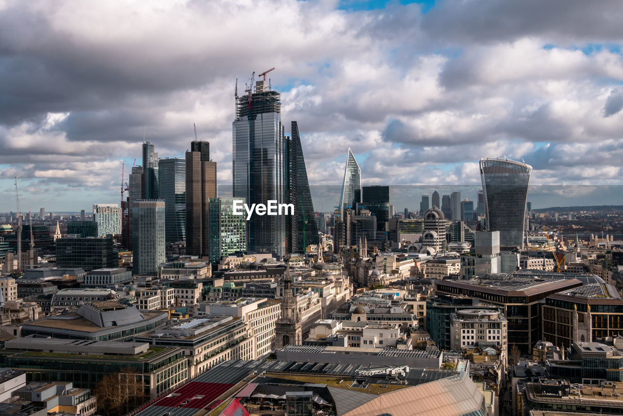 AERIAL VIEW OF MODERN BUILDINGS IN CITY