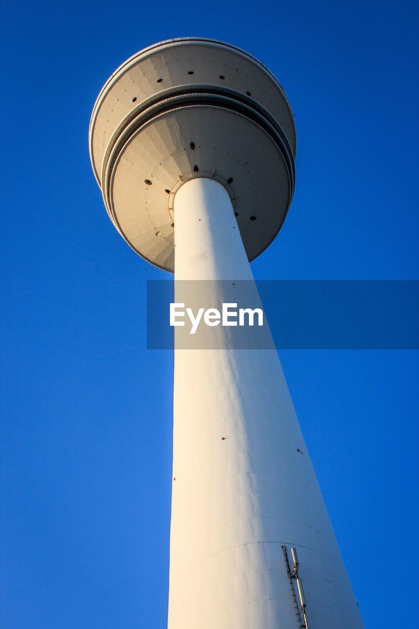 LOW ANGLE VIEW OF BUILT STRUCTURE AGAINST CLEAR SKY