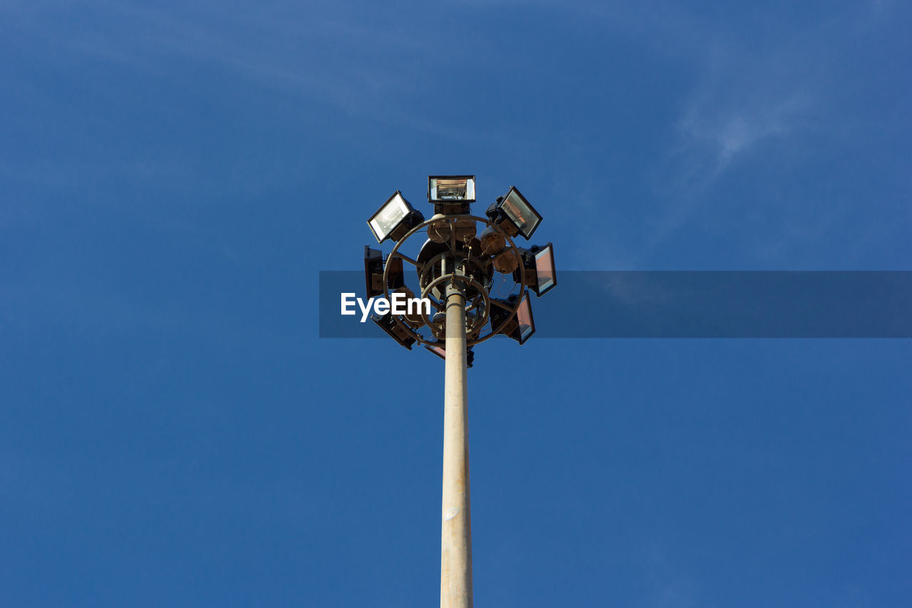 LOW ANGLE VIEW OF STREET LIGHT AGAINST SKY