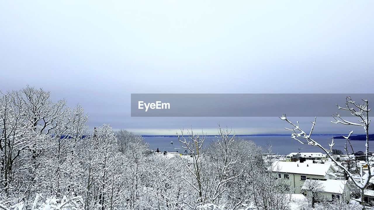 SCENIC VIEW OF SNOW AGAINST SKY