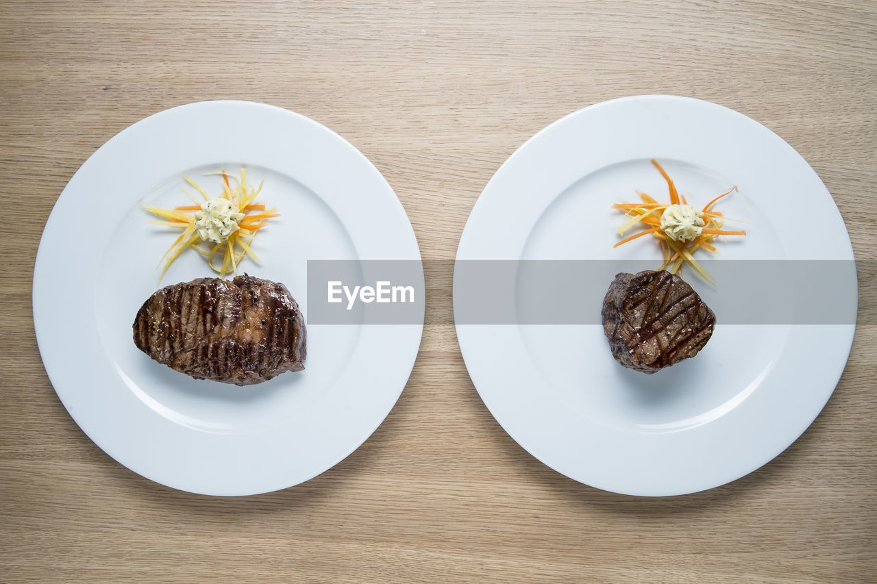 HIGH ANGLE VIEW OF FOOD ON PLATE