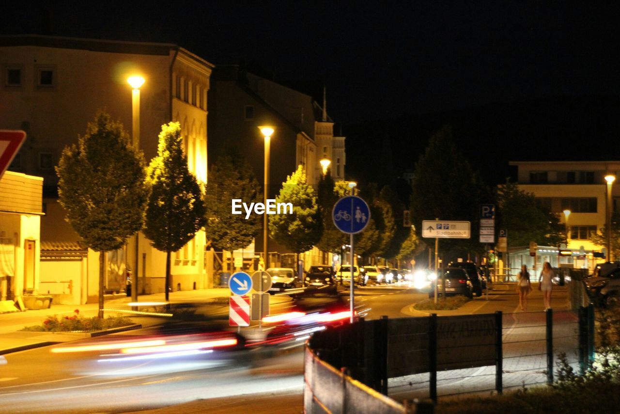 STREET LIGHT ON ROAD