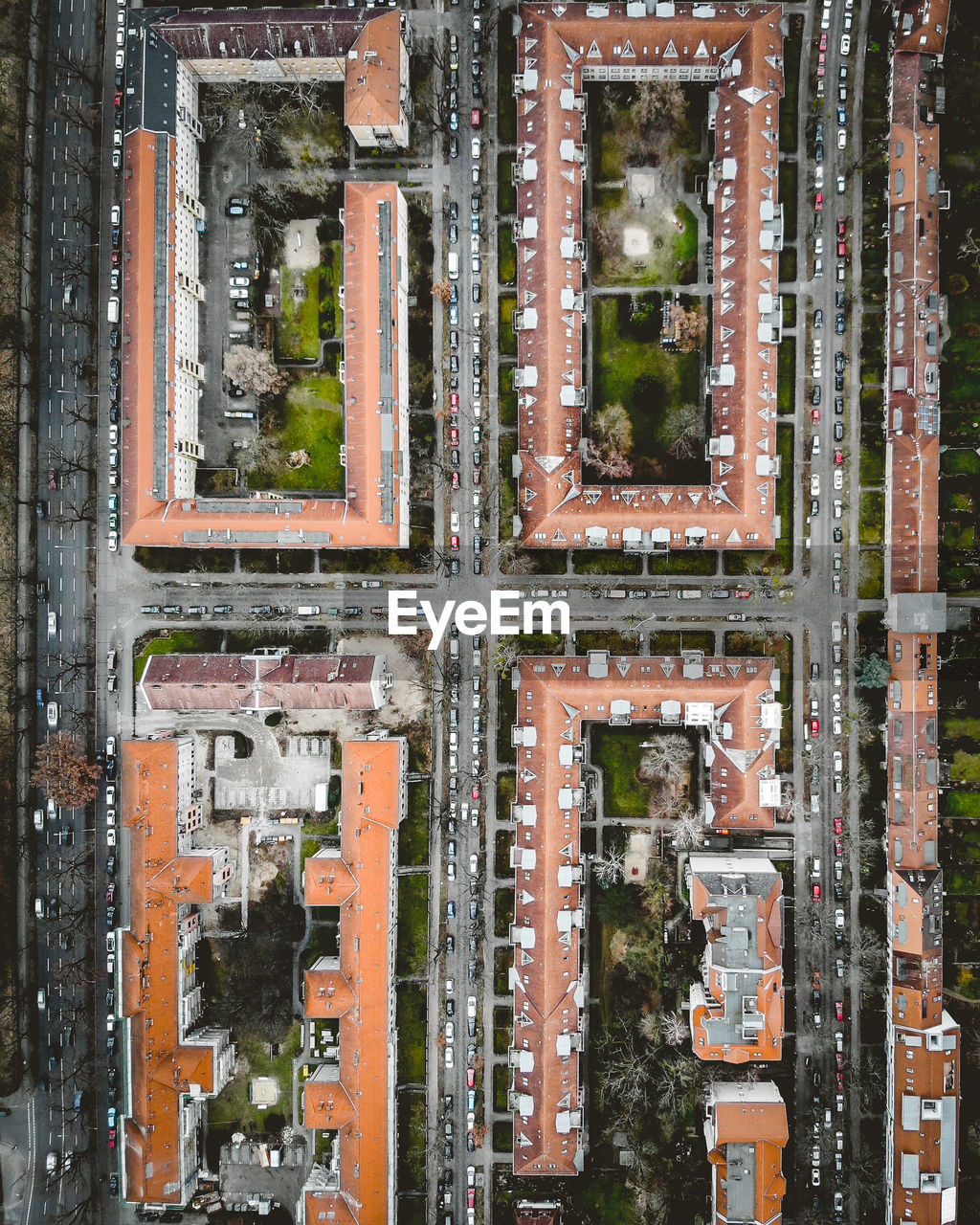 Directly above shot of buildings in city