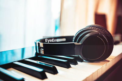Keyboard piano bluetooth headphones sale