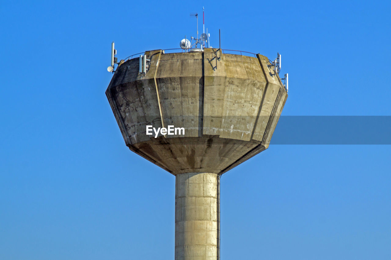 LOW ANGLE VIEW OF WATER TOWER AGAINST SKY