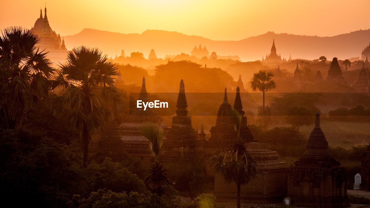 Sunset in bagan - myanmar 