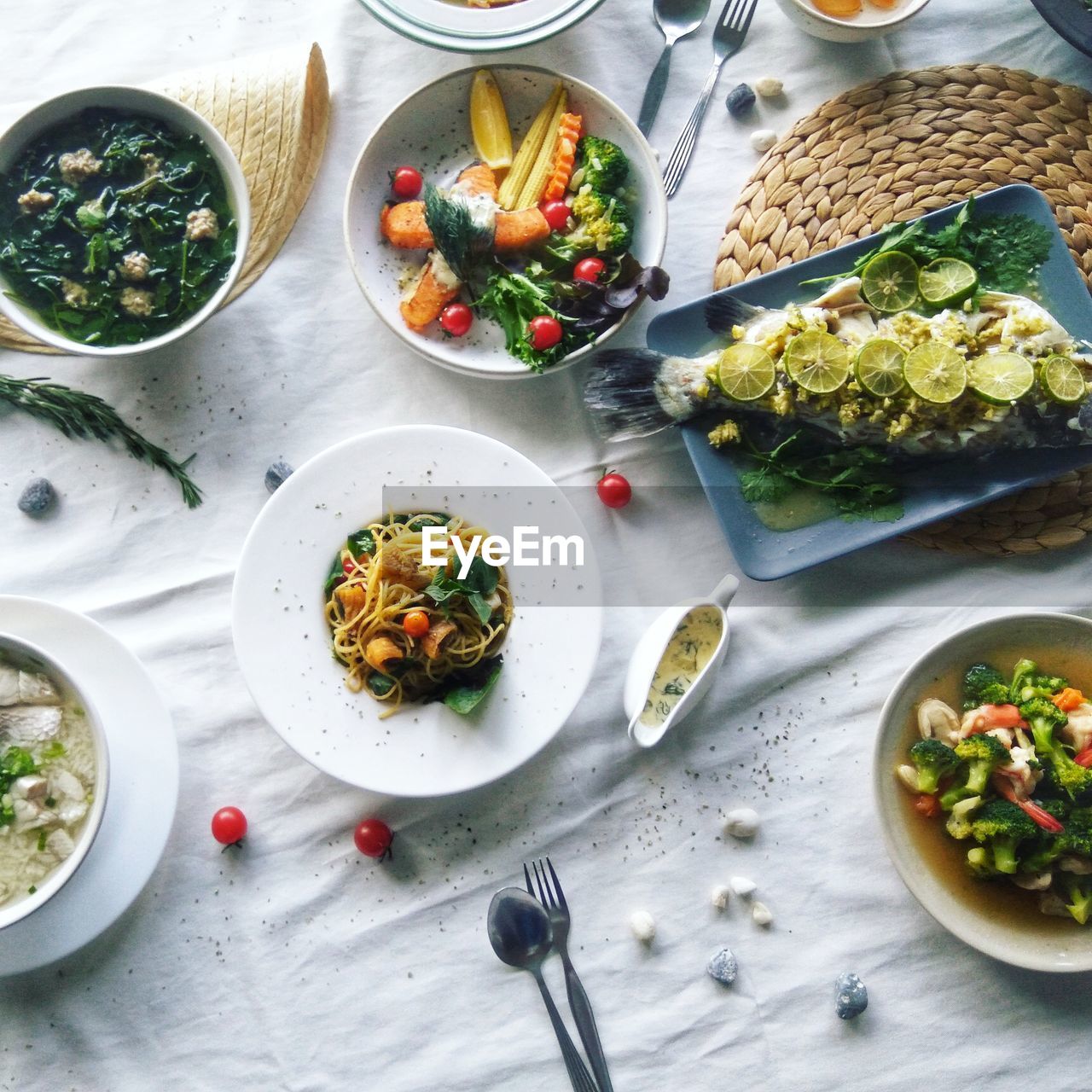 HIGH ANGLE VIEW OF FOOD SERVED ON TABLE