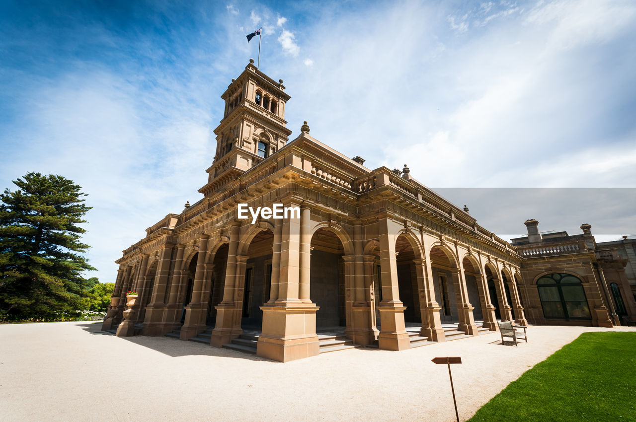 LOW ANGLE VIEW OF BUILDING