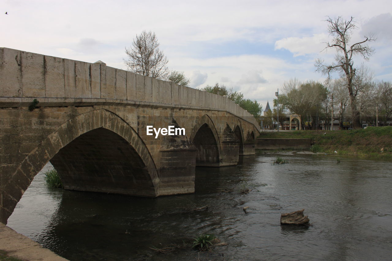 ARCH BRIDGE OVER RIVER