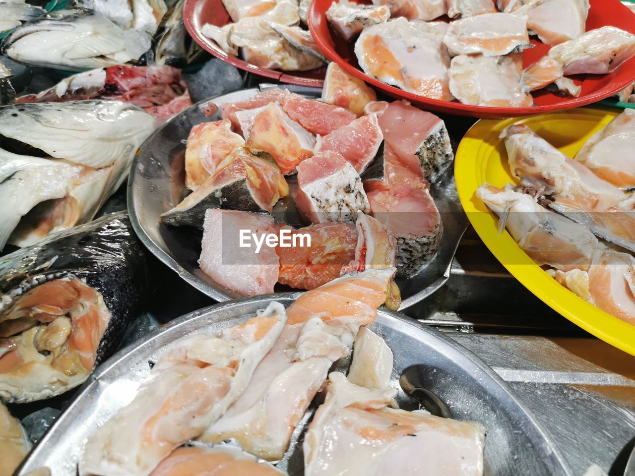 CLOSE-UP OF FISH FOR SALE
