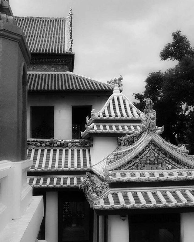 LOW ANGLE VIEW OF TEMPLE AGAINST SKY