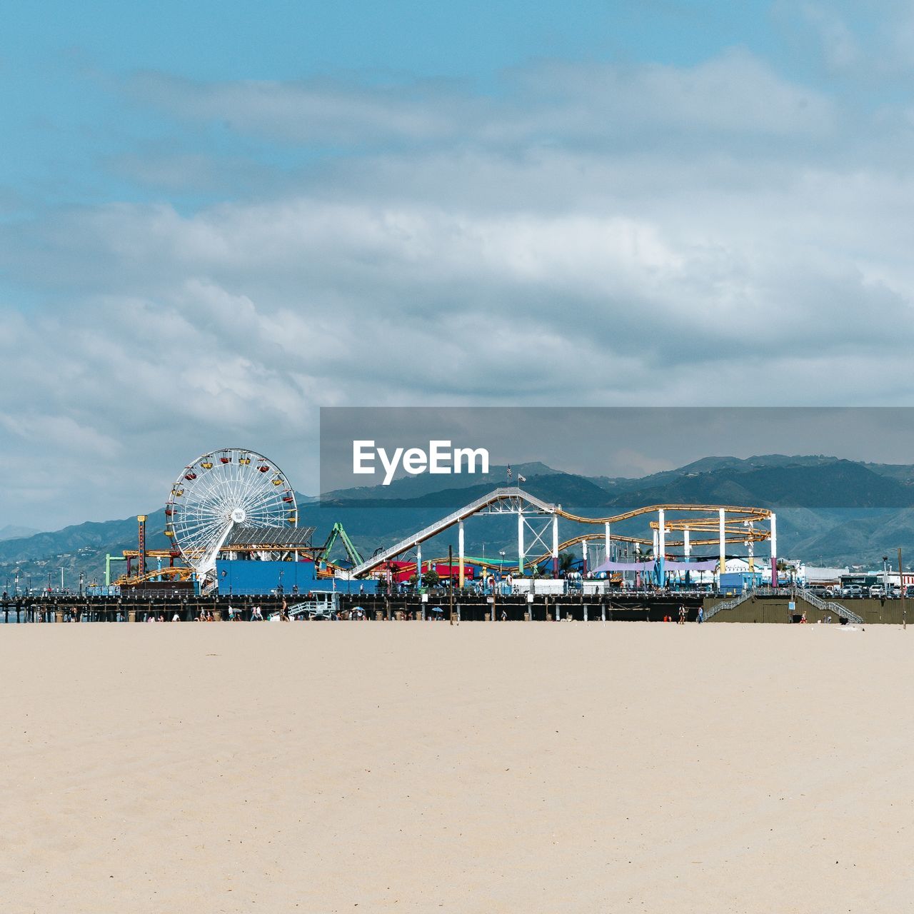 FERRIS WHEEL AT BEACH