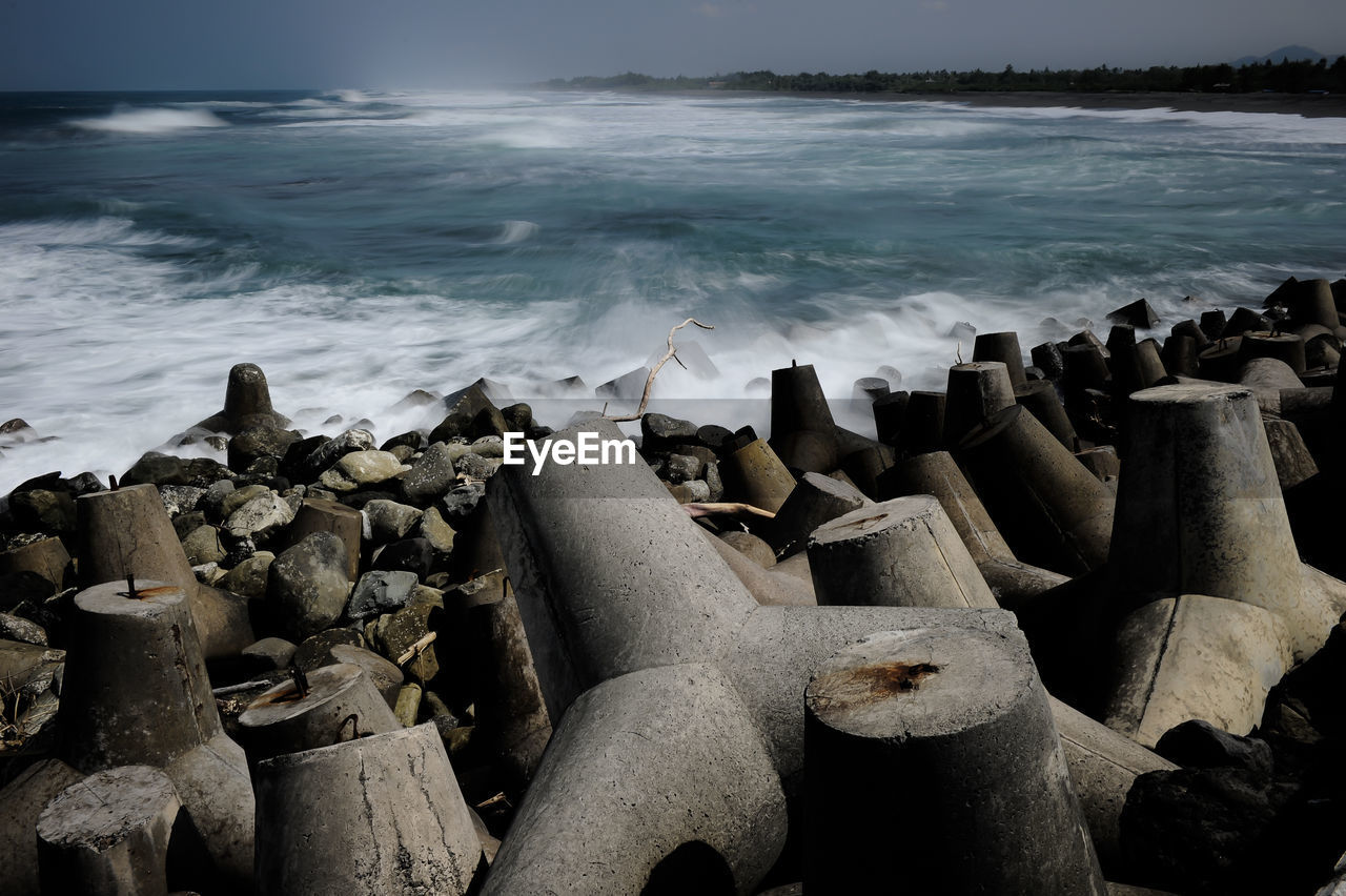 Tetrapods by sea