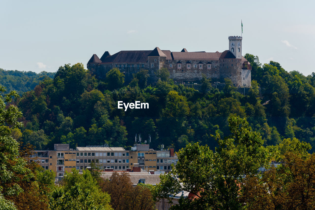 BUILDINGS IN CITY