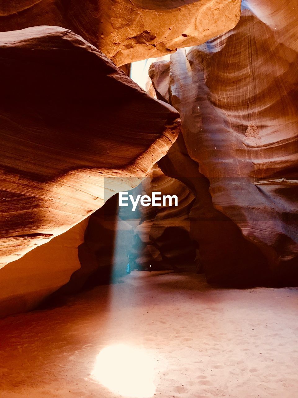 ROCK FORMATION IN CAVE AT CANYON