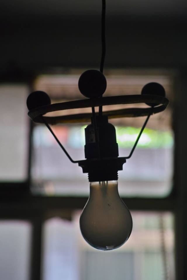LOW ANGLE VIEW OF LIGHT BULBS