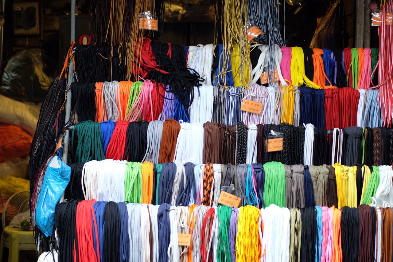 Multi colored ropes for sale in market