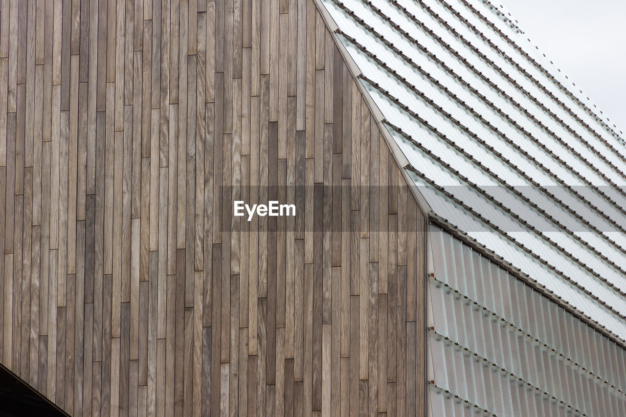 CLOSE-UP OF BARN ON WOODEN WALL