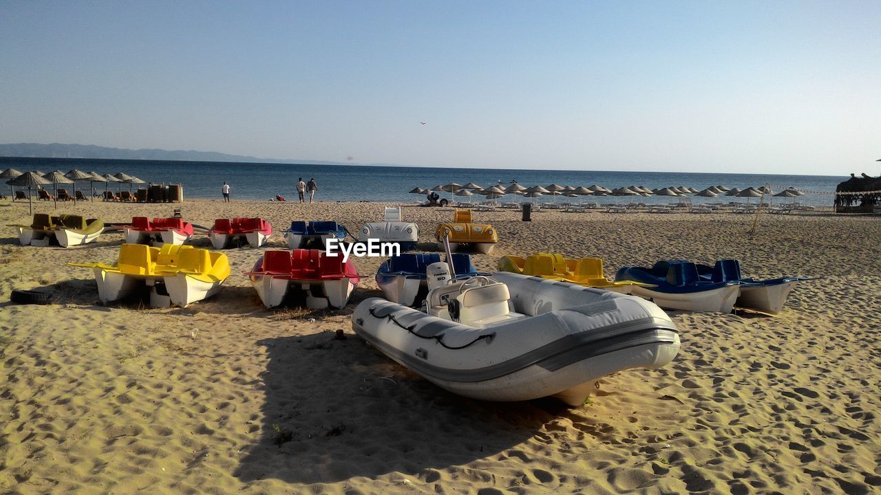 PANORAMIC VIEW OF BEACH