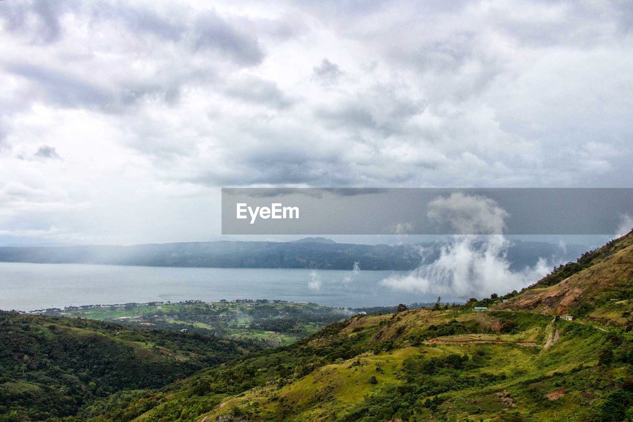 PANORAMIC VIEW OF SEA AGAINST SKY