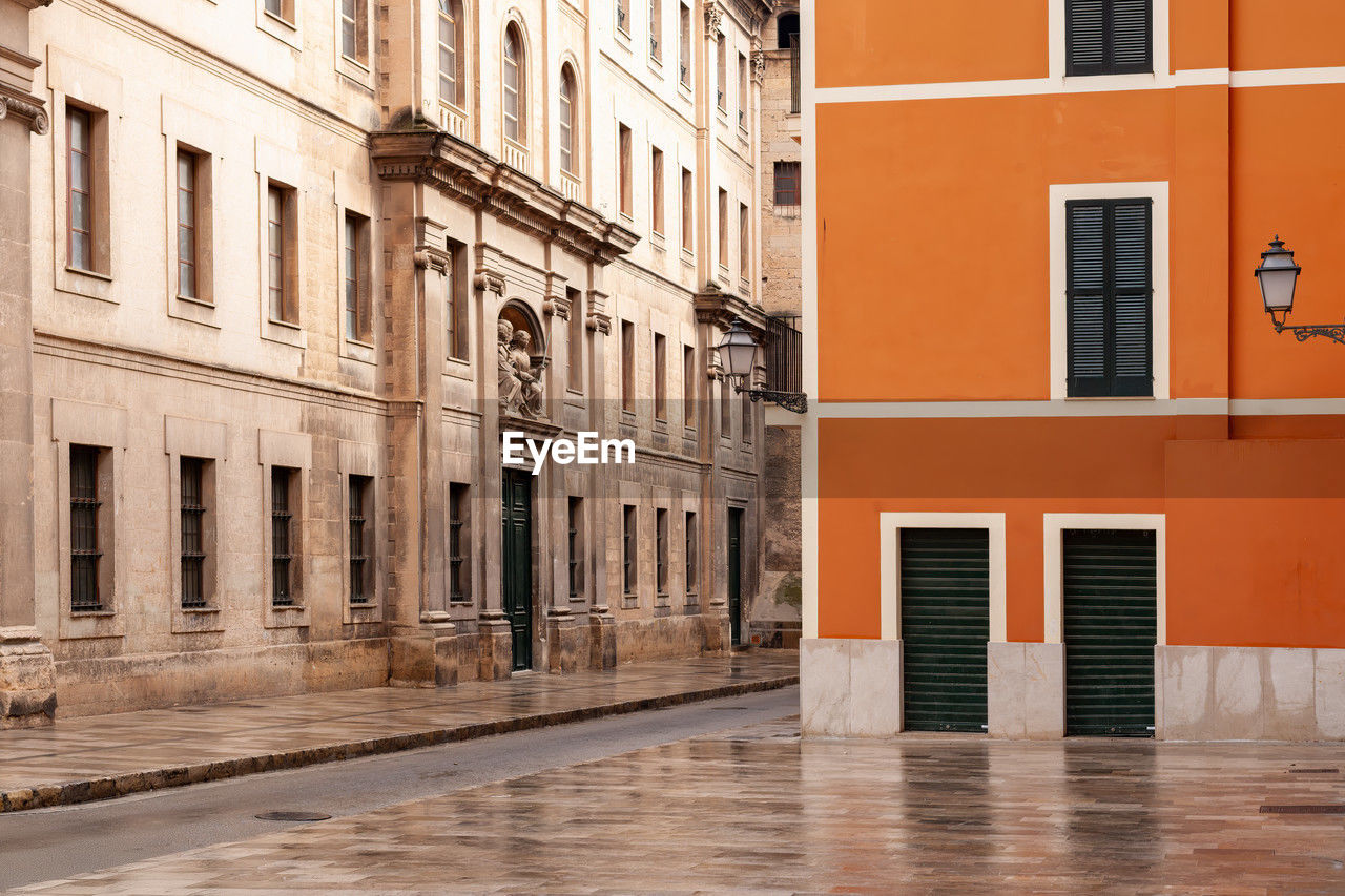 architecture, building exterior, built structure, building, city, window, facade, urban area, no people, street, residential district, outdoors, wood, nature, day, neighbourhood, travel destinations, water