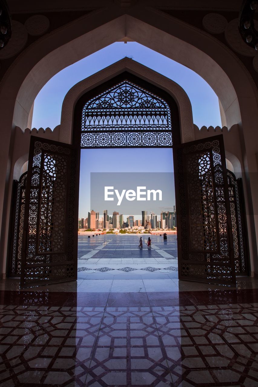 Arched entrance with tiled floor