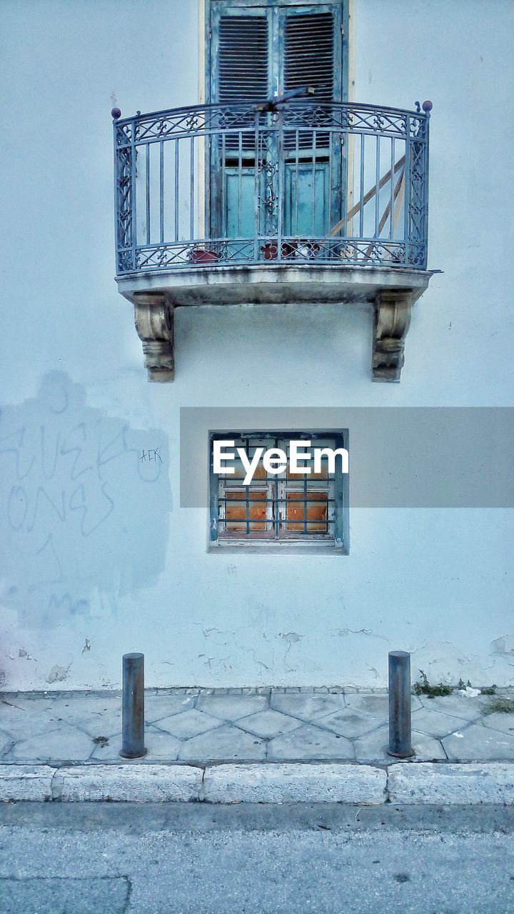 Low angle view of balcony of house