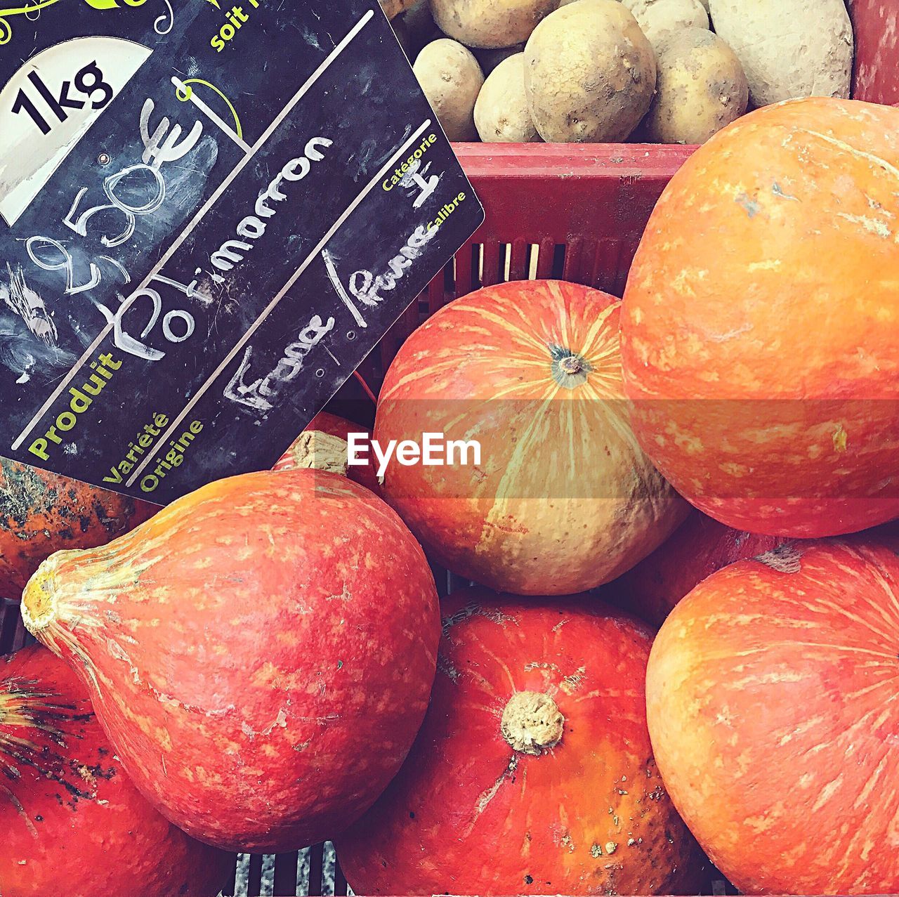 CLOSE-UP OF FRUITS FOR SALE AT MARKET STALL