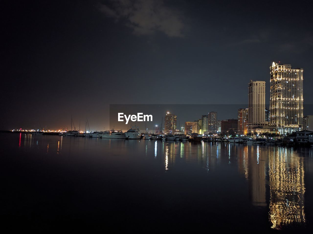 Manila at night 