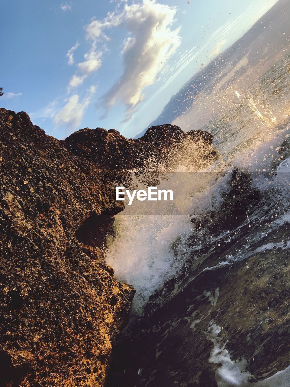PANORAMIC VIEW OF SEA AGAINST SKY