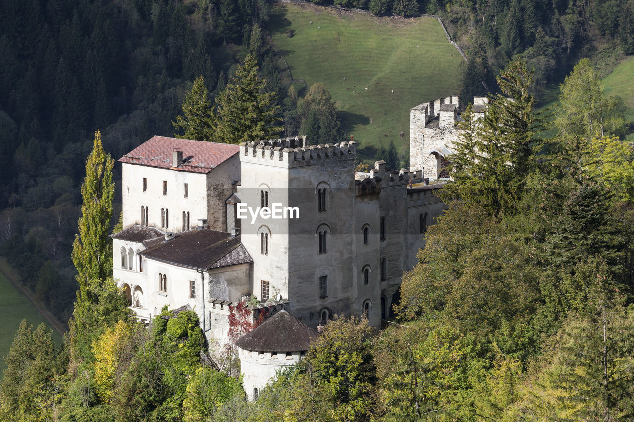 Weissenstein castle in osttirol at autumn