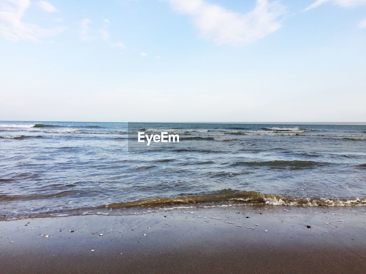 SCENIC VIEW OF SEA