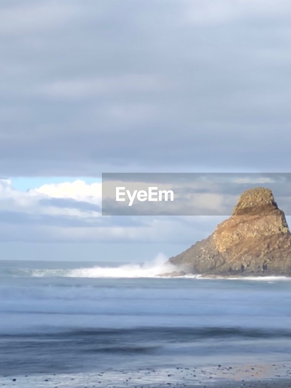 SCENIC VIEW OF SEA AND ROCKS