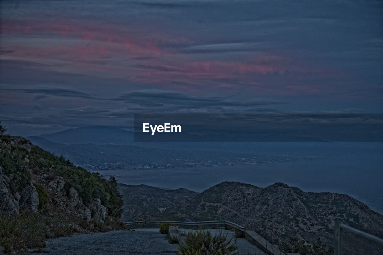 SCENIC VIEW OF MOUNTAIN AGAINST SKY