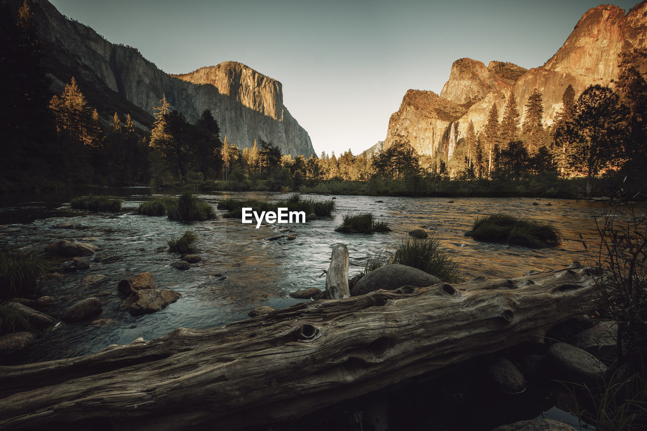 Yosemite national park environment capitan view
