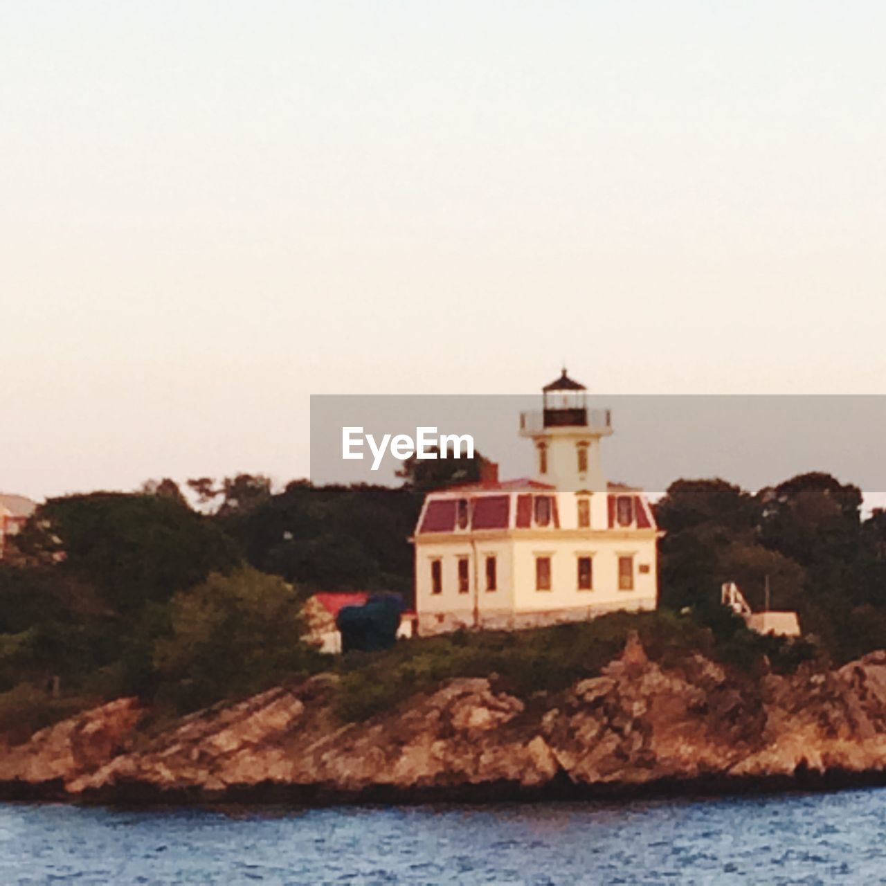 LIGHTHOUSE IN SEA