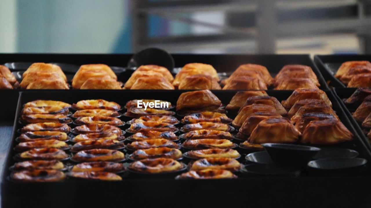 Pastel de nata in baking sheet