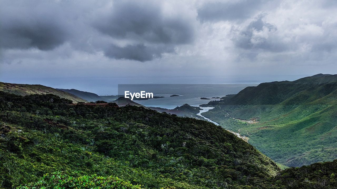 PANORAMIC VIEW OF SEA AGAINST SKY