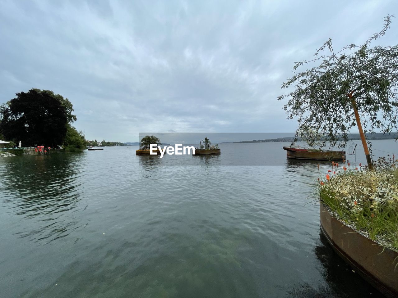 VIEW OF RIVER AGAINST SKY