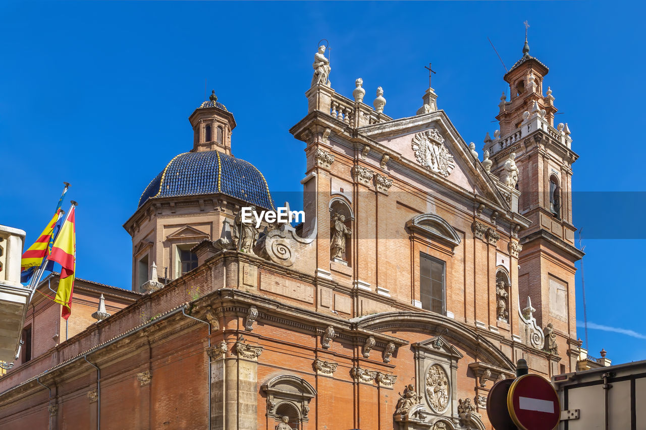 Church of st. thomas and st. philip neri in valencia downtown, spain