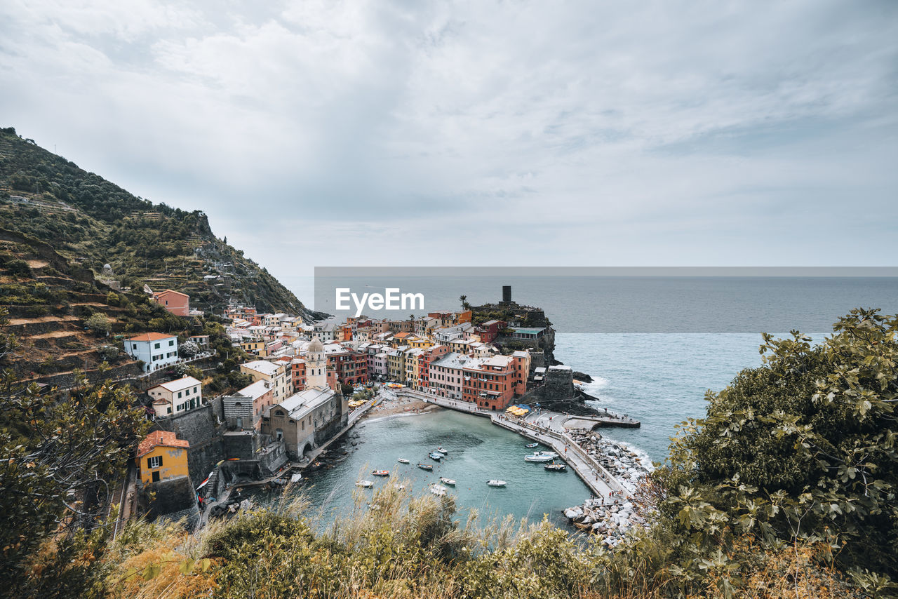 Elevated view on vernazza's harbor on a sunny day