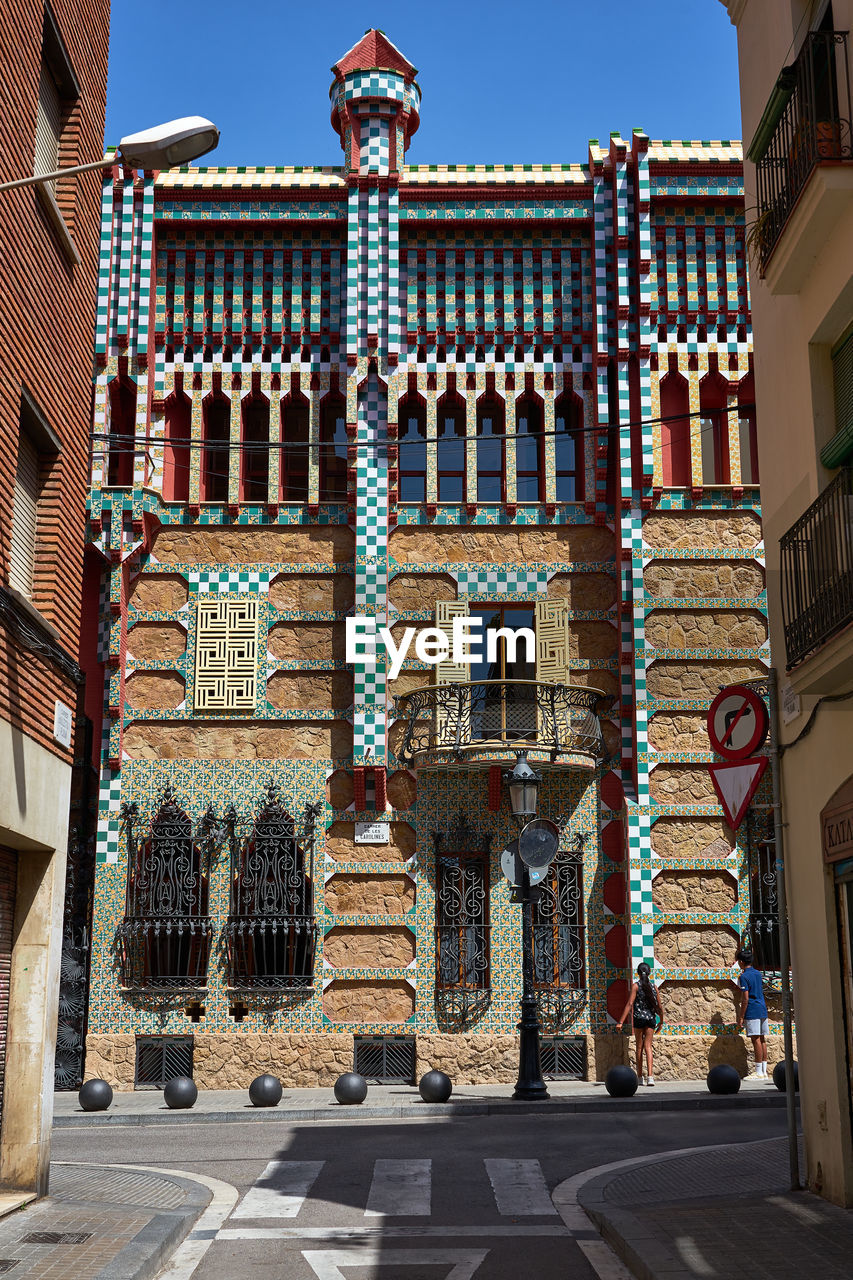 The casa vicens was built between 1883 and 1885 by antoni gaudi i cornet in barcelona