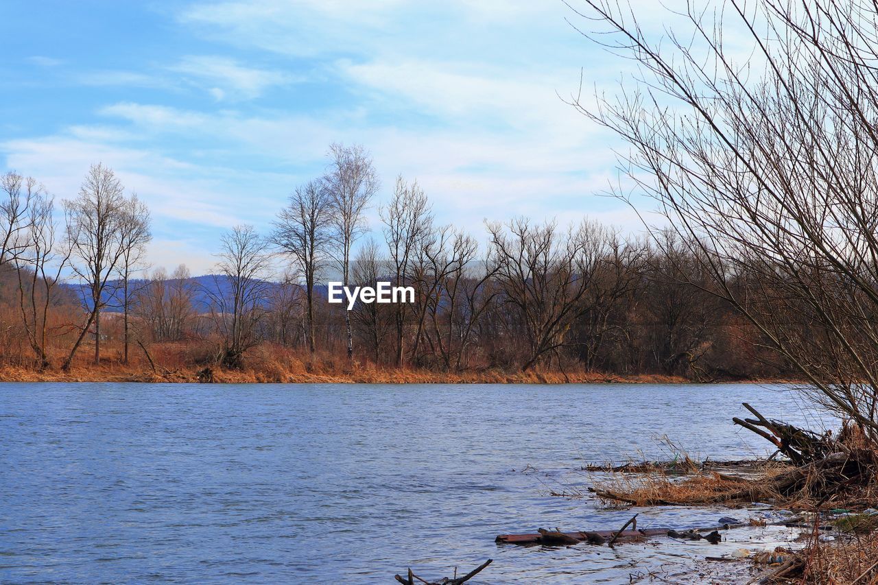 VIEW OF LAKE AGAINST SKY