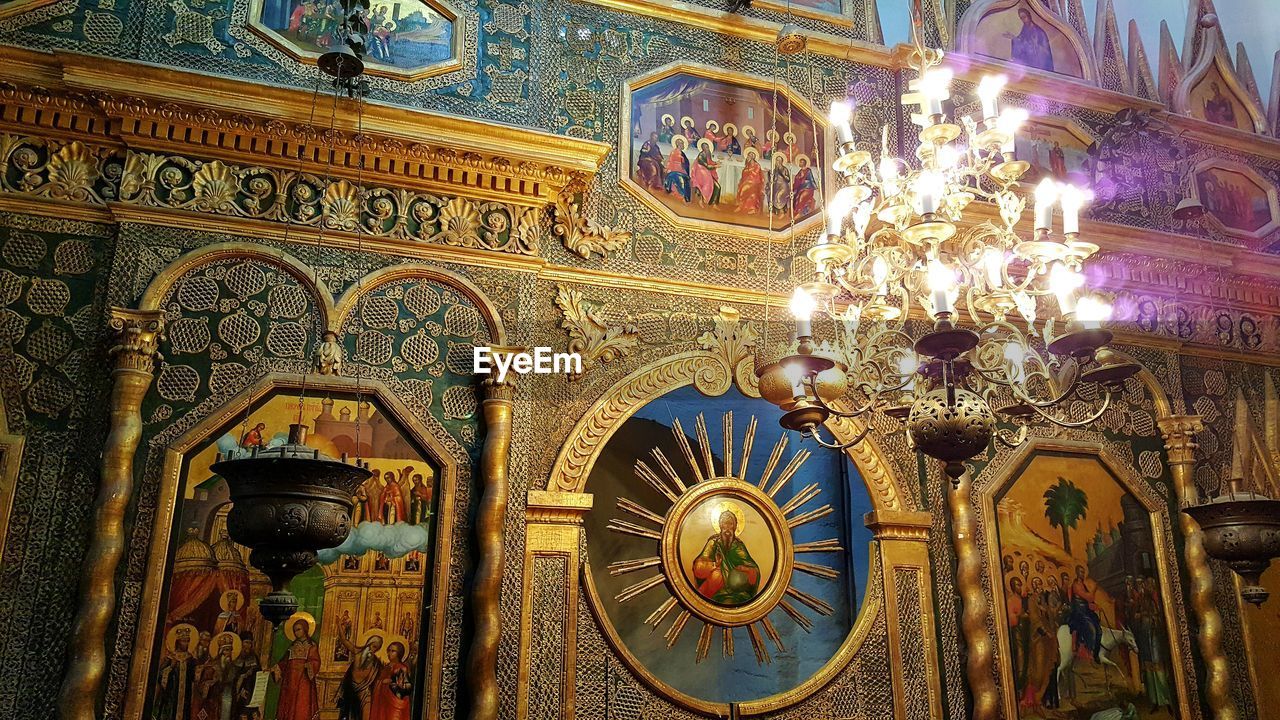 FULL FRAME SHOT OF CATHEDRAL IN TEMPLE